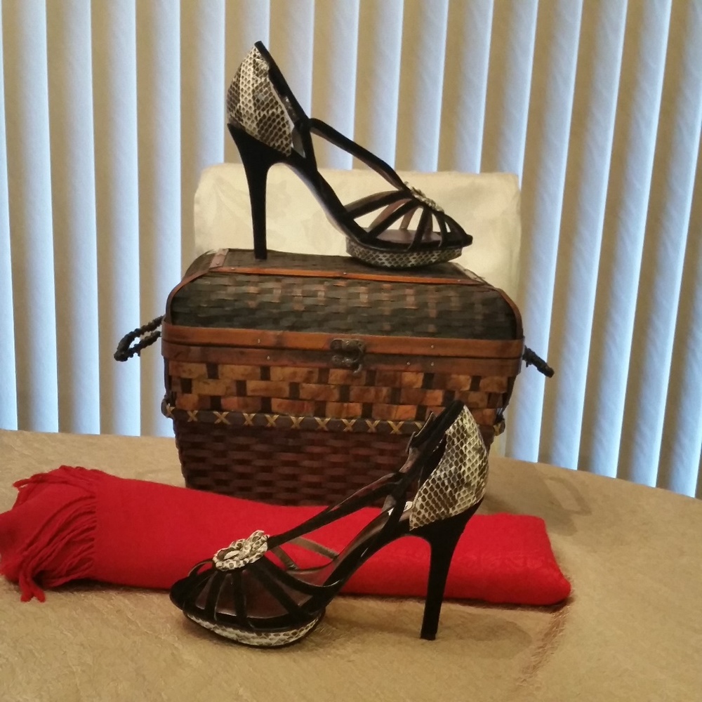 Beverly Feldman Suede Snakeskin Stiletto Size 7M